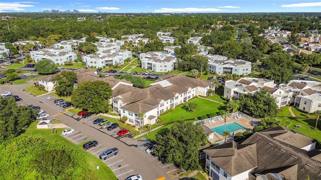 待售: $220,000 (2 贝兹, 2 浴室, 1045 平方英尺)