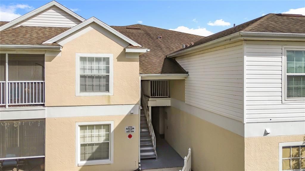 待售: $220,000 (2 贝兹, 2 浴室, 1045 平方英尺)