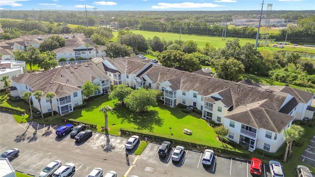 待售: $220,000 (2 贝兹, 2 浴室, 1045 平方英尺)