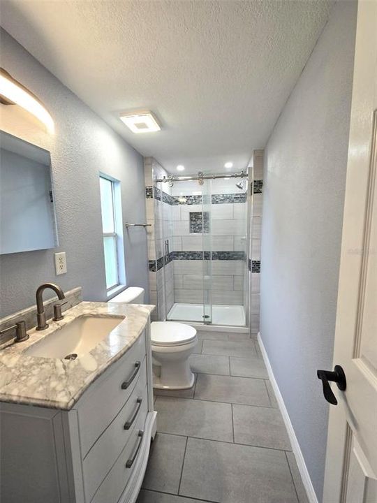 На продажу: $339,900 (3 спален, 2 ванн, 1100 Квадратных фут)