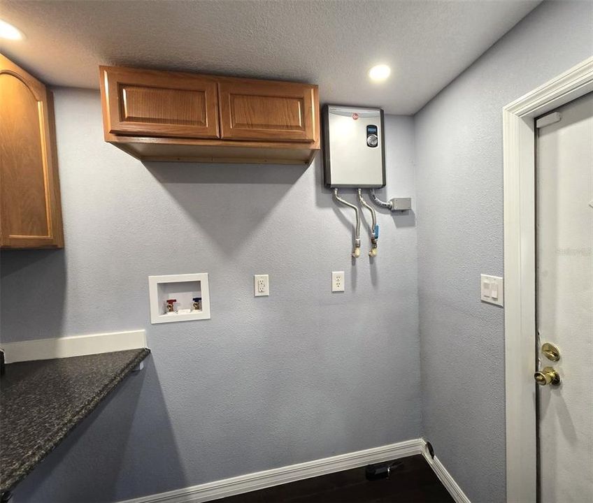 На продажу: $339,900 (3 спален, 2 ванн, 1100 Квадратных фут)