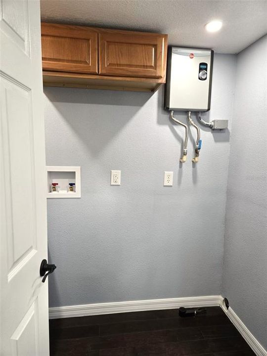 На продажу: $339,900 (3 спален, 2 ванн, 1100 Квадратных фут)