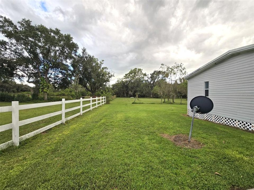 На продажу: $339,900 (3 спален, 2 ванн, 1100 Квадратных фут)