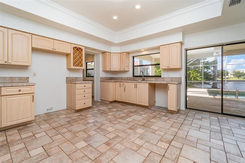 Active With Contract: $829,950 (3 beds, 3 baths, 2230 Square Feet)