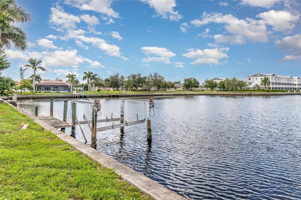 Active With Contract: $829,950 (3 beds, 3 baths, 2230 Square Feet)