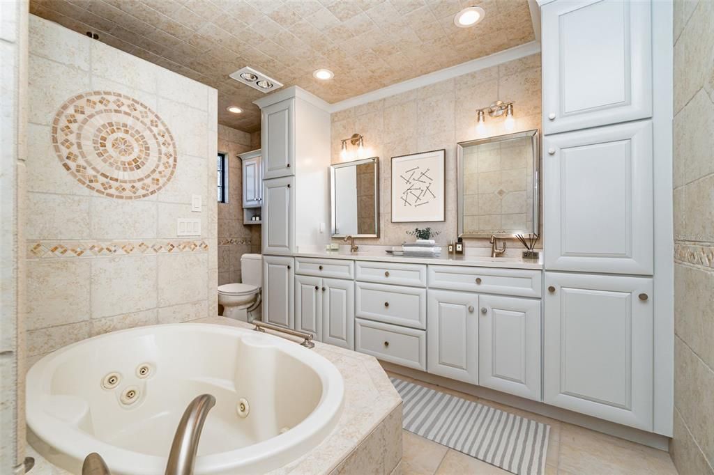 Active With Contract: $829,950 (3 beds, 3 baths, 2230 Square Feet)