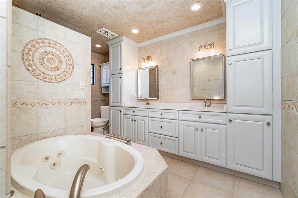 Active With Contract: $829,950 (3 beds, 3 baths, 2230 Square Feet)