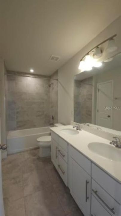 Active With Contract: $2,750 (5 beds, 3 baths, 2370 Square Feet)