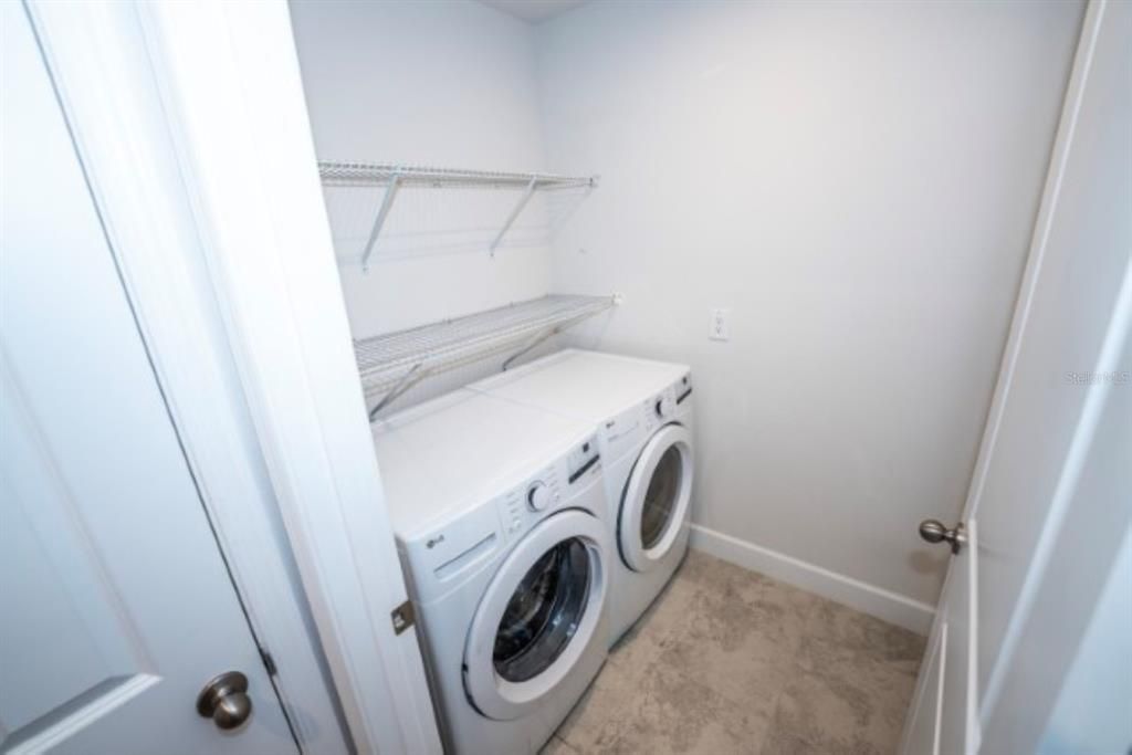 Active With Contract: $2,750 (5 beds, 3 baths, 2370 Square Feet)