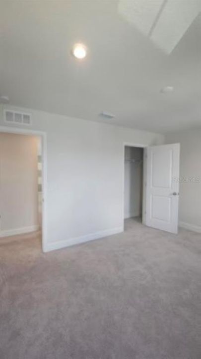 Active With Contract: $2,750 (5 beds, 3 baths, 2370 Square Feet)