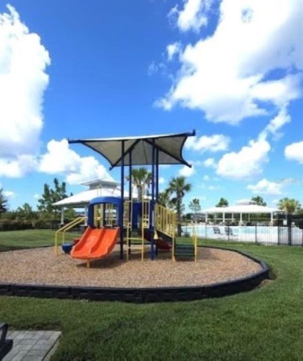 Active With Contract: $2,750 (5 beds, 3 baths, 2370 Square Feet)