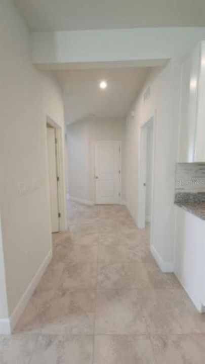 Active With Contract: $2,750 (5 beds, 3 baths, 2370 Square Feet)