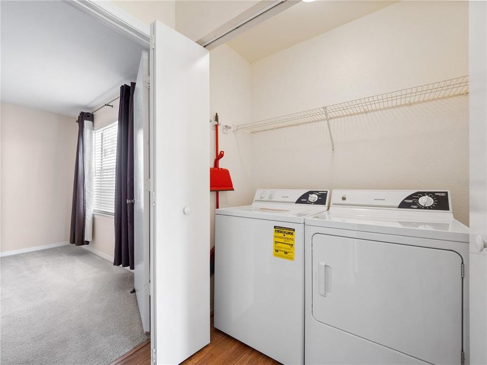 For Sale: $180,000 (1 beds, 1 baths, 842 Square Feet)