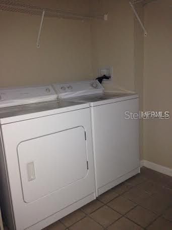 For Sale: $224,000 (2 beds, 2 baths, 1041 Square Feet)