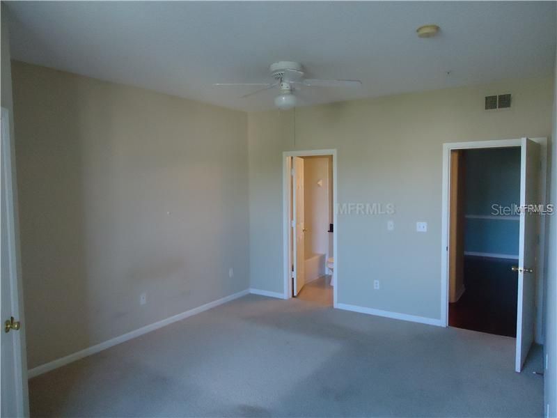 For Sale: $224,000 (2 beds, 2 baths, 1041 Square Feet)