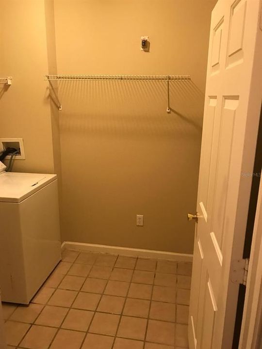 For Sale: $224,000 (2 beds, 2 baths, 1041 Square Feet)