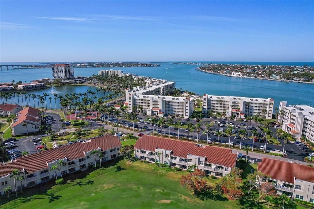 For Sale: $525,000 (2 beds, 2 baths, 1160 Square Feet)