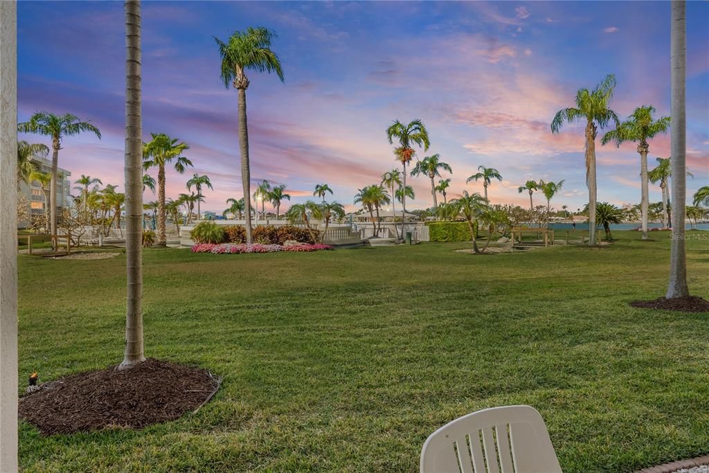 For Sale: $525,000 (2 beds, 2 baths, 1160 Square Feet)