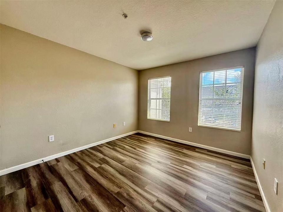 En Renta: $2,400 (3 camas, 2 baños, 2016 Pies cuadrados)