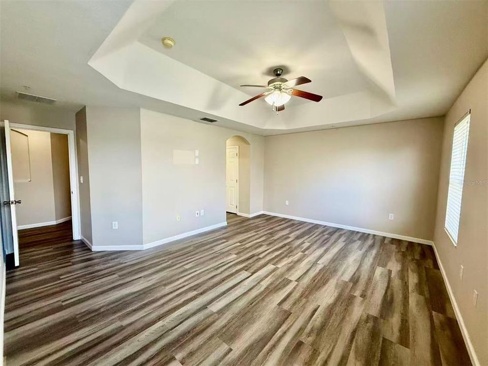 En Renta: $2,400 (3 camas, 2 baños, 2016 Pies cuadrados)