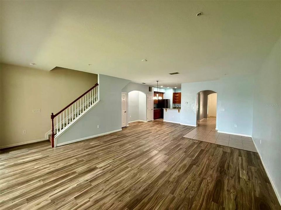 En Renta: $2,400 (3 camas, 2 baños, 2016 Pies cuadrados)