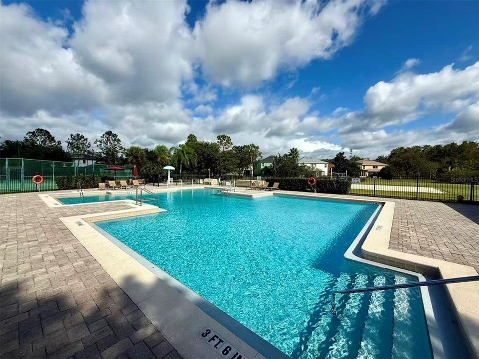 En Renta: $2,400 (3 camas, 2 baños, 2016 Pies cuadrados)