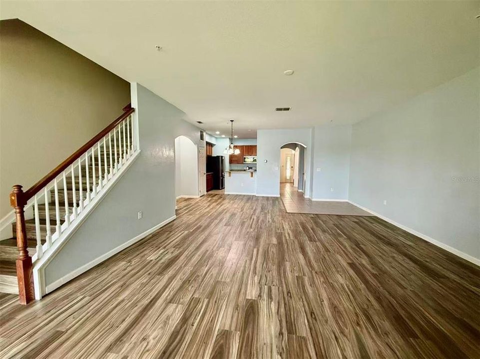 En Renta: $2,400 (3 camas, 2 baños, 2016 Pies cuadrados)