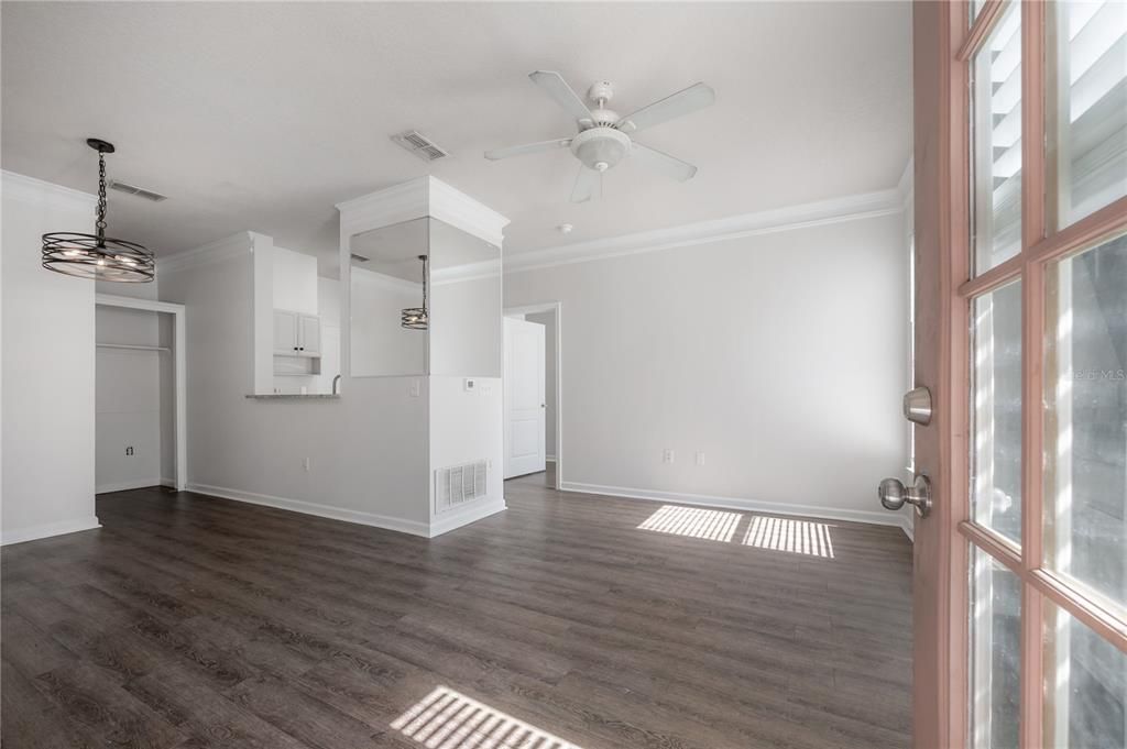 En Venta: $147,000 (2 camas, 2 baños, 983 Pies cuadrados)