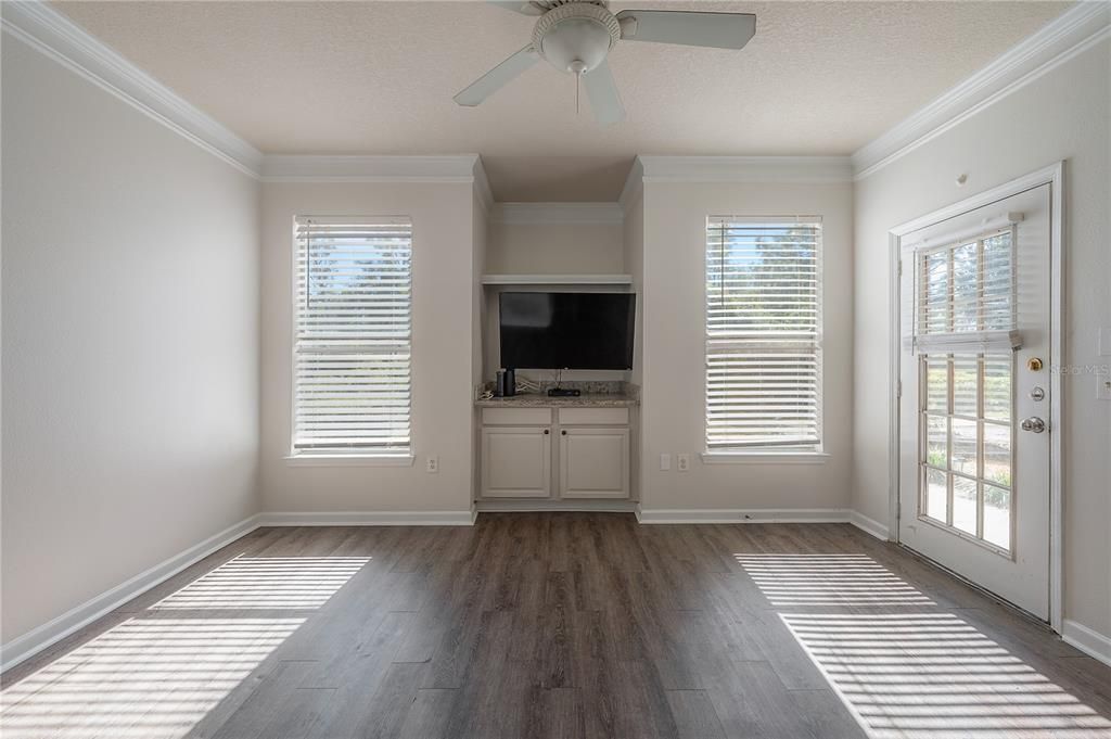 En Venta: $147,000 (2 camas, 2 baños, 983 Pies cuadrados)