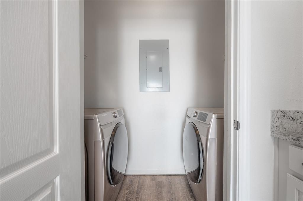 En Venta: $147,000 (2 camas, 2 baños, 983 Pies cuadrados)