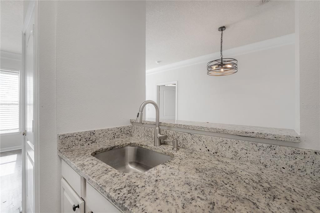 En Venta: $147,000 (2 camas, 2 baños, 983 Pies cuadrados)