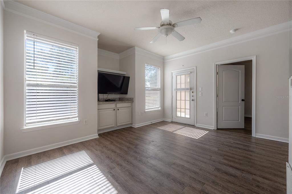 En Venta: $147,000 (2 camas, 2 baños, 983 Pies cuadrados)