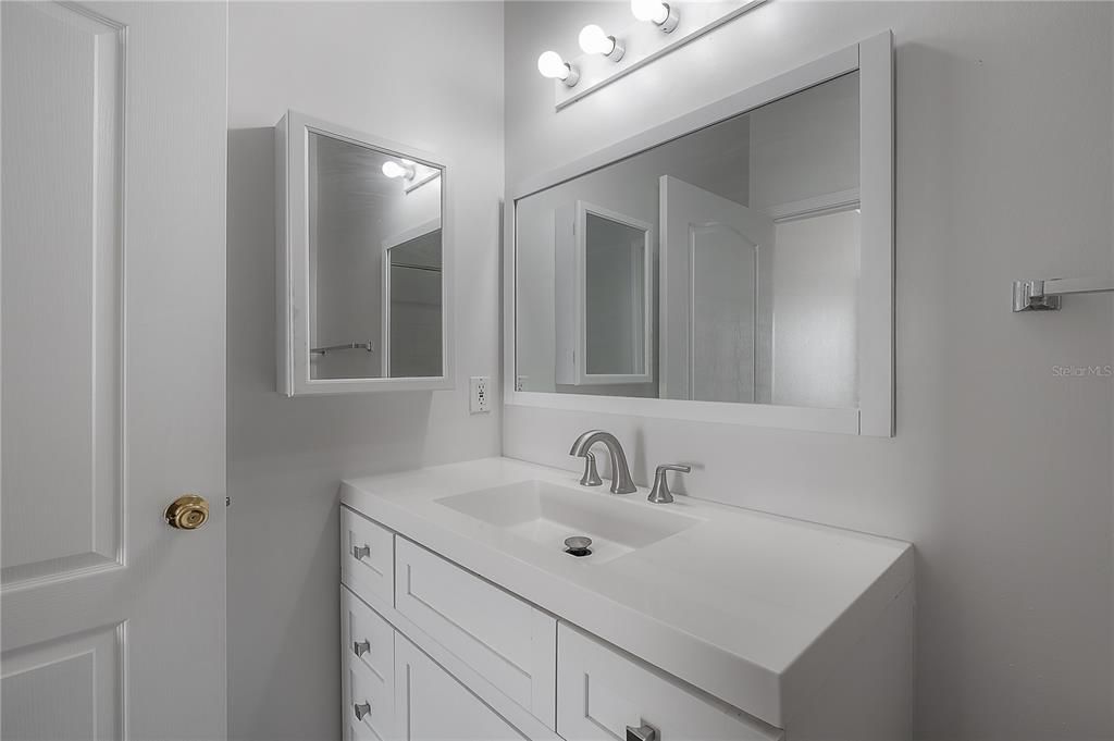 En Venta: $147,000 (2 camas, 2 baños, 983 Pies cuadrados)