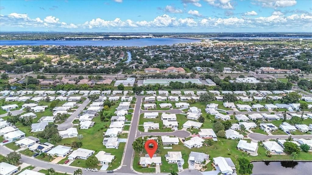 Active With Contract: $279,000 (2 beds, 2 baths, 1370 Square Feet)