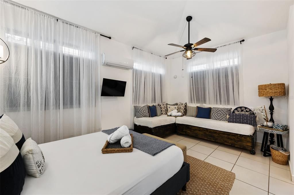 待售: $290,000 (1 贝兹, 1 浴室, 510 平方英尺)