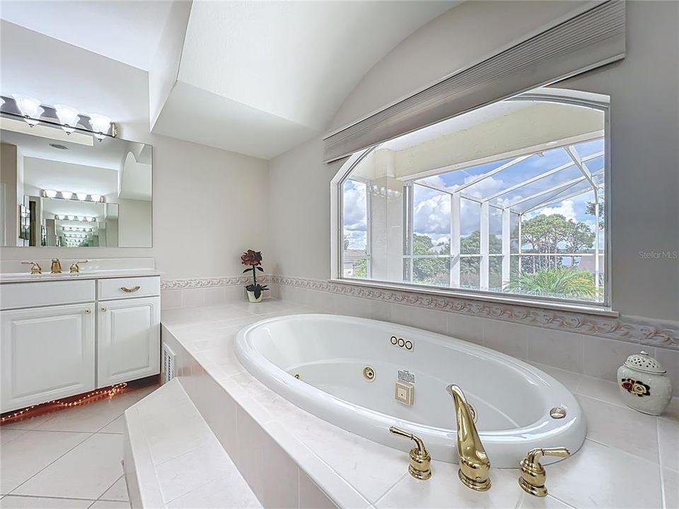 For Rent: $9,000 (5 beds, 5 baths, 4444 Square Feet)