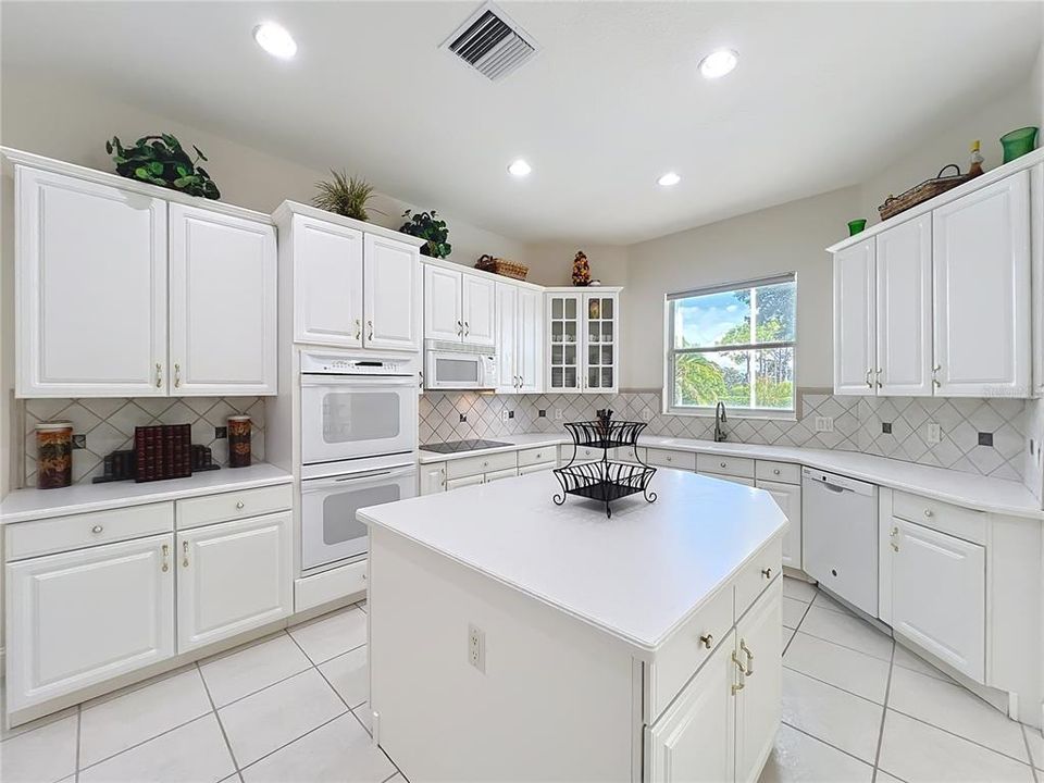 For Rent: $9,000 (5 beds, 5 baths, 4444 Square Feet)