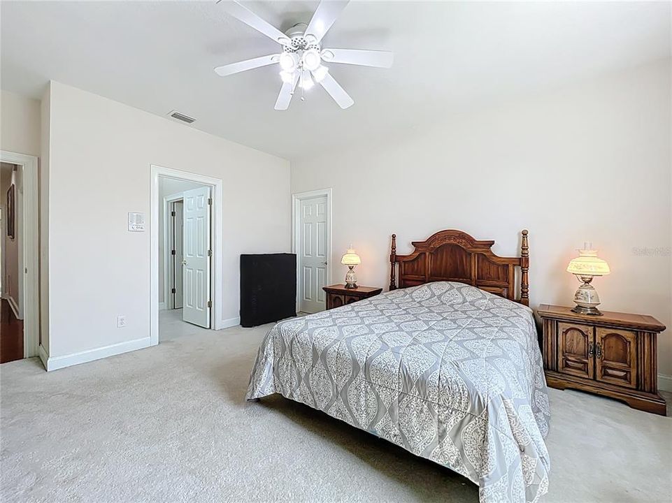 For Rent: $9,000 (5 beds, 5 baths, 4444 Square Feet)