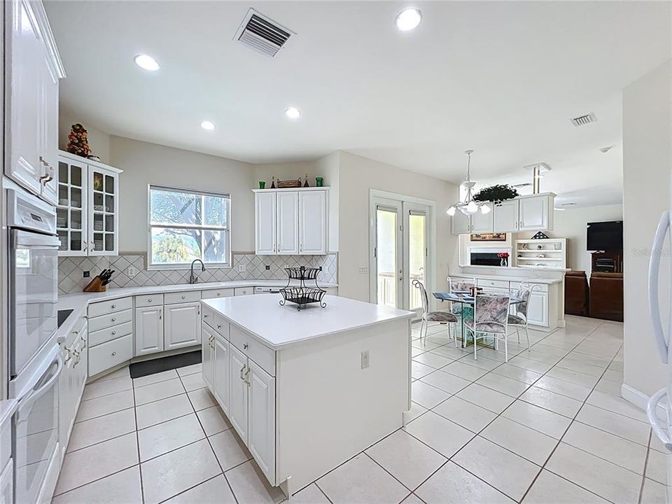 For Rent: $9,000 (5 beds, 5 baths, 4444 Square Feet)