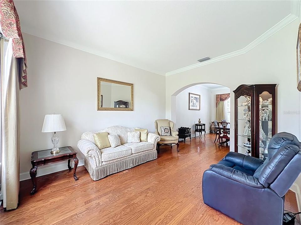 For Rent: $9,000 (5 beds, 5 baths, 4444 Square Feet)