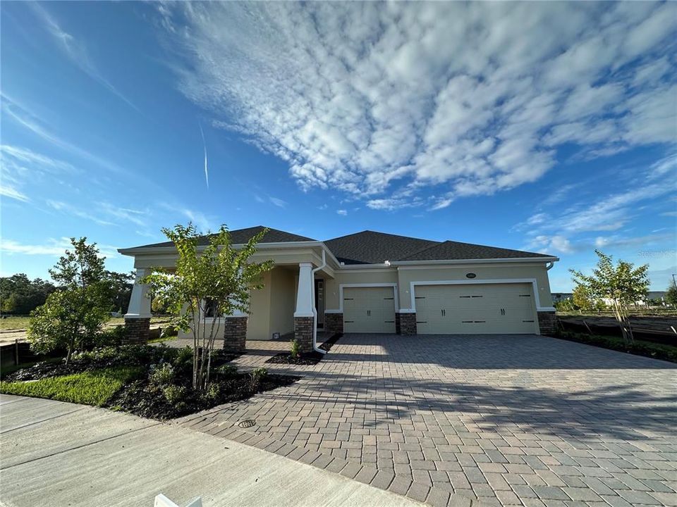 Recently Sold: $566,875 (4 beds, 3 baths, 2500 Square Feet)