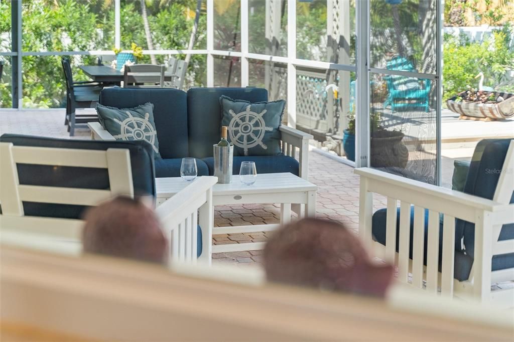 合同活跃: $995,000 (3 贝兹, 2 浴室, 2103 平方英尺)