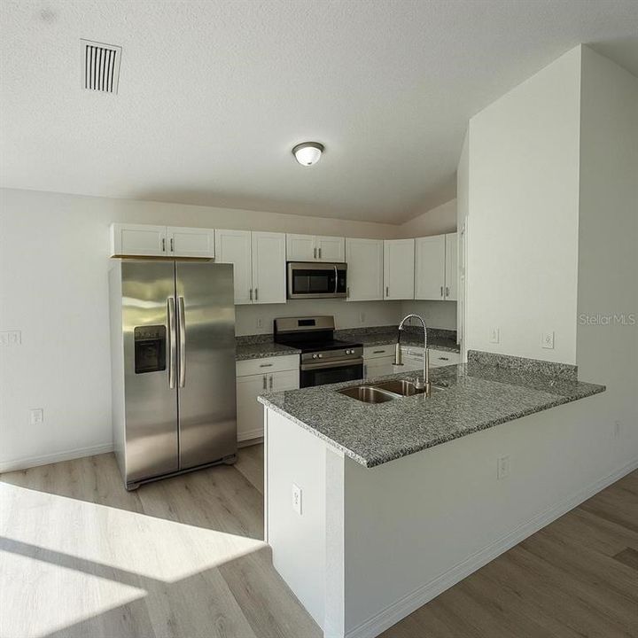 Active With Contract: $230,000 (3 beds, 2 baths, 1173 Square Feet)