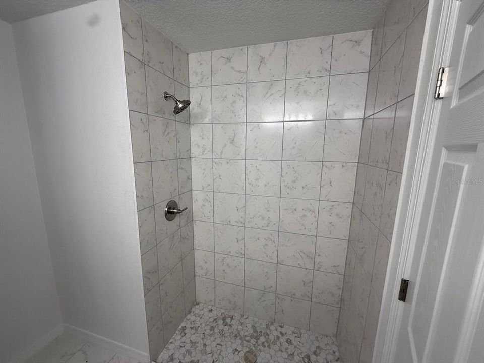 Active With Contract: $230,000 (3 beds, 2 baths, 1173 Square Feet)