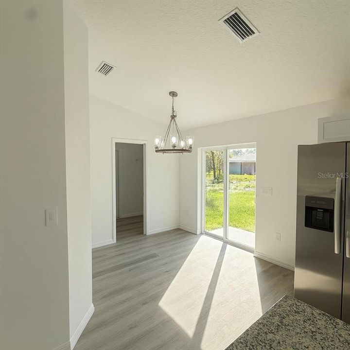 Active With Contract: $230,000 (3 beds, 2 baths, 1173 Square Feet)