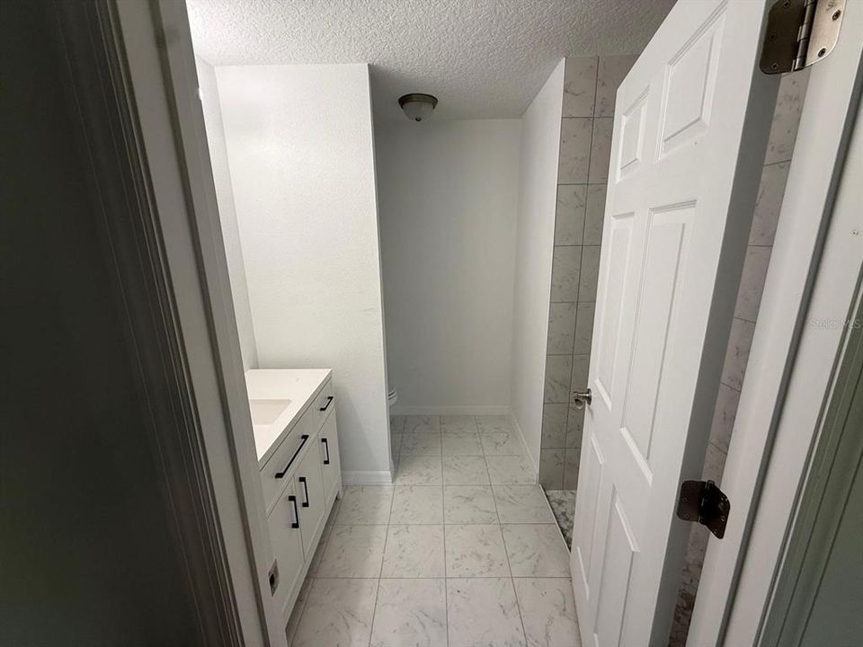 Active With Contract: $230,000 (3 beds, 2 baths, 1173 Square Feet)