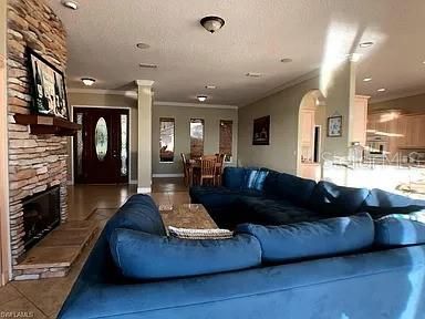 For Sale: $1,399,900 (4 beds, 4 baths, 3583 Square Feet)