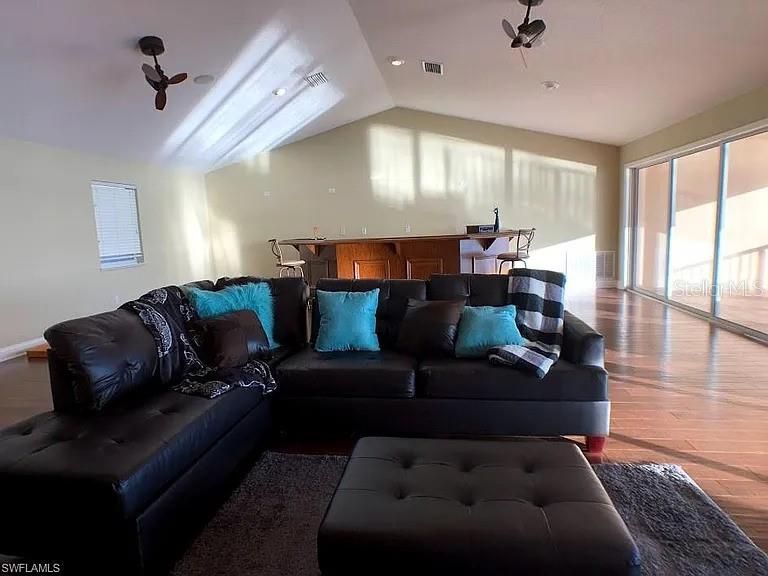 For Sale: $1,399,900 (4 beds, 4 baths, 3583 Square Feet)