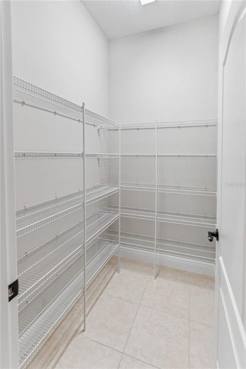 For Rent: $4,200 (3 beds, 2 baths, 2427 Square Feet)