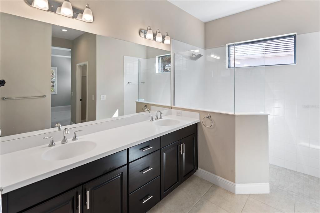 For Rent: $4,200 (3 beds, 2 baths, 2427 Square Feet)